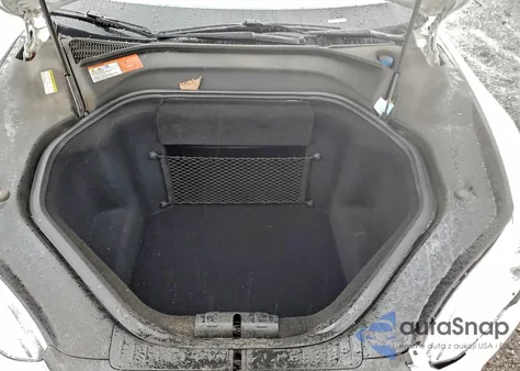 2016 Tesla Model S z USA, uszkodzony, nr VIN 5YJSA1E11GF130684